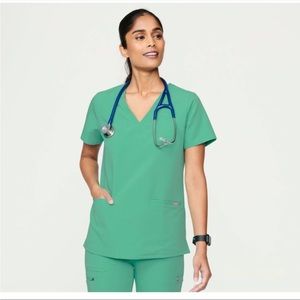 Figs Surgical Green. Rare currently discontinued color, in XS scrub top Casma.